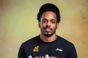 广厦老总谈归化：布朗不愿放弃美国国籍 民企也承担不起他的价码