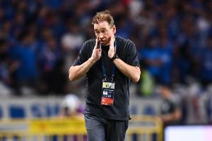 跟队记者谈路易斯伤缺：斯卢茨基不妨变阵，采用曾使用过的4321