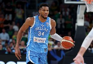 希腊主帅：字母哥改变很大 在球队经常发言 想和队友一起摧毁对手