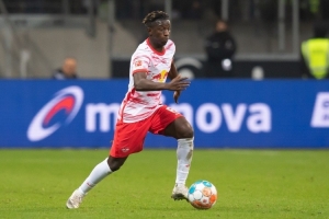 莱比锡官方：班祖齐可以出战美因茨，海达拉和亨里西斯仍缺席