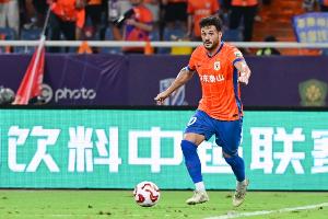 东体：本场对阵申花，瓦科和李小恒一起首发的可能性也很大