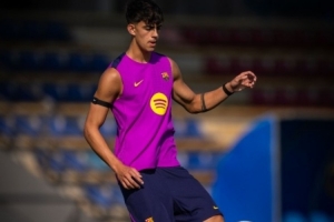 足足一年！巴萨晒伯纳尔训练照：伤停382天，伯纳尔已获医疗许可