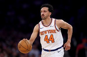 美记：尼克斯可能交易一名球员换选秀权 来留下布罗格登和沙梅特