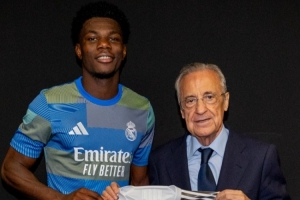 琼阿梅尼皇马生涯150场里程碑，获赠纪念球衣