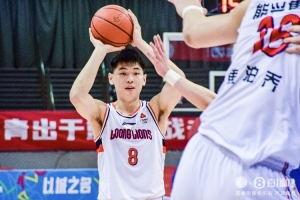 广州队运营董事：崔永熙焦泊乔的价格对所有球队都是统一的