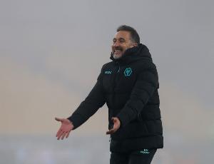 仍被信任！邮报：新赛季前4轮全败，但狼队主帅佩雷拉接近续约