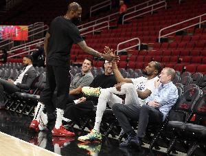 杜兰特：我只是火箭普通一员 不会去想自己是老将或者是否是GOAT