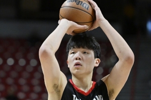 队记：杨瀚森有成为球星的潜力 开拓者赌一把不亏&反正还有克林根