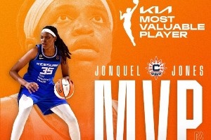 WNBA近11年MVP：阿贾6年4个&22年+DPOY双一阵 斯图尔特18年双MVP