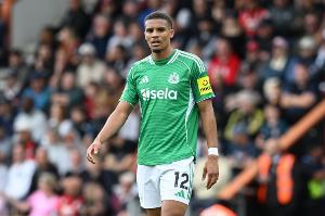 佳夫：英超的长传球真多，我更熟悉四后卫但是三后卫也没问题