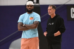 大将军：若我是老板我会续老詹&投资他的学校 就像快船&小卡那样