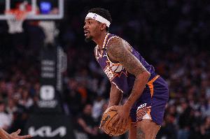 卢：比尔博格丹参与了半场战术训练和基础配合练习 未进行5对5