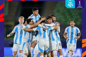 世青赛阿根廷4-1击败澳大利亚，两连胜提前晋级16强
