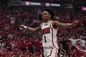 杜兰特：阿门就是个发射台 他的二次起跳超快&风格独一无二