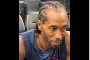 小卡：训练营里每个人都做得很棒 年轻球员防守端沟通进步明显