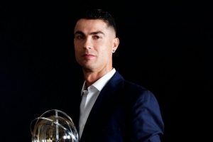 荣获葡萄牙环球声望奖，C罗社媒晒图：很荣幸获得这份特别的认可