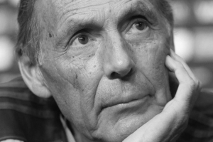 拜仁悼念博卡青年主帅：他深刻影响了阿根廷足球，致以深切哀悼