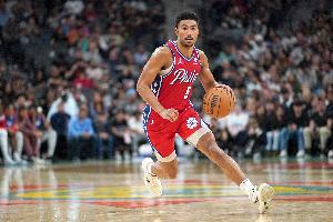 格莱姆斯谈后卫线拥挤：加快比赛节奏就行了 我们有很多好后卫