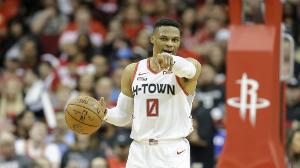 专家：火箭虽有1名额 但要等到明年1月才能用底薪签人