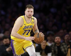 何时能看到你们？东契奇与斯玛特今晚不会出战与勇士的季前赛！