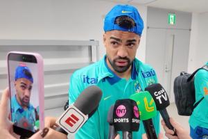 哭红了眼眶巴西后卫布鲁诺赛后采访情绪激动，为失误自责