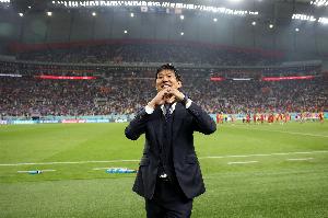 有能名将，日媒：森保一赛后发布会长达47分钟，离开时向记者比心