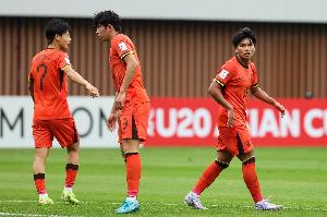 东体：U22男足新人发挥参差不齐，李新翔和刘诚宇踢出信心