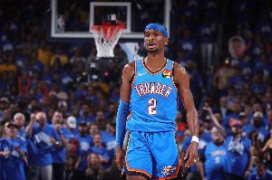 亚历山大：不懂为何有人不理解我们 要是不喜欢那击败我们就好了