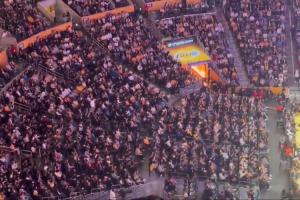 洛杉矶的大恩人？湖人主场球迷齐声高喊：谢谢 Nico！