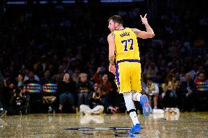 得分上双！东契奇首节8中3拿到10分5板1助