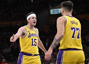 缺乏其他进攻点！湖人全场109分 其中97分和东契奇、里夫斯相关