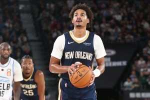 不足以赢球！普尔20投8中&三分9中3 砍下21分4板5助 正负值-15