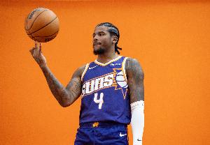 太阳主帅：杰伦-格林今天没参加5对5对抗训练 恢复进展良好